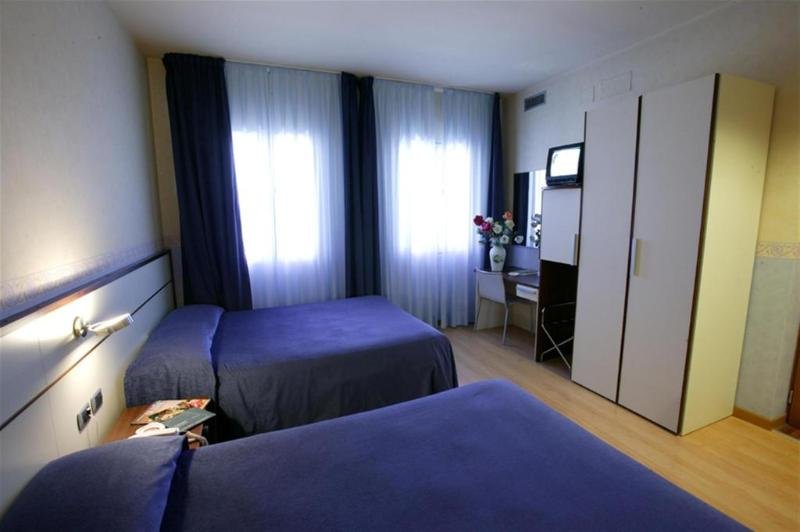 Фото Hotel Ambra