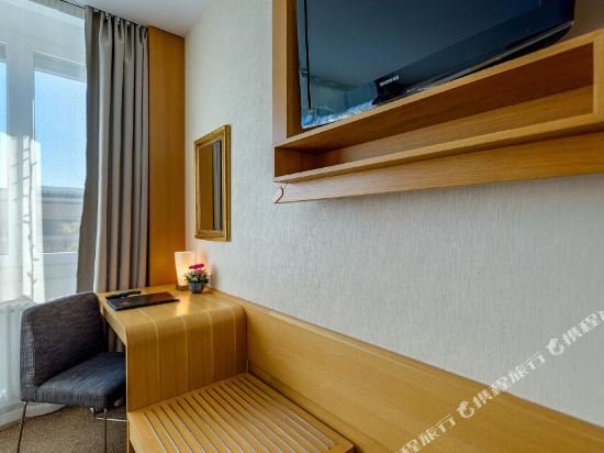 Фото Hotel Continental Lausanne