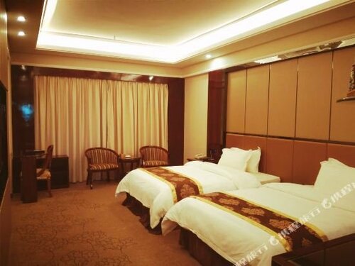 Гостиница Huahai Hotel в Маомине