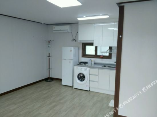 Фото Partyz Hotel