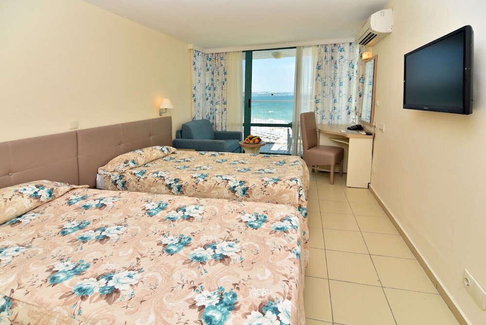 Фото Hotel Boryana