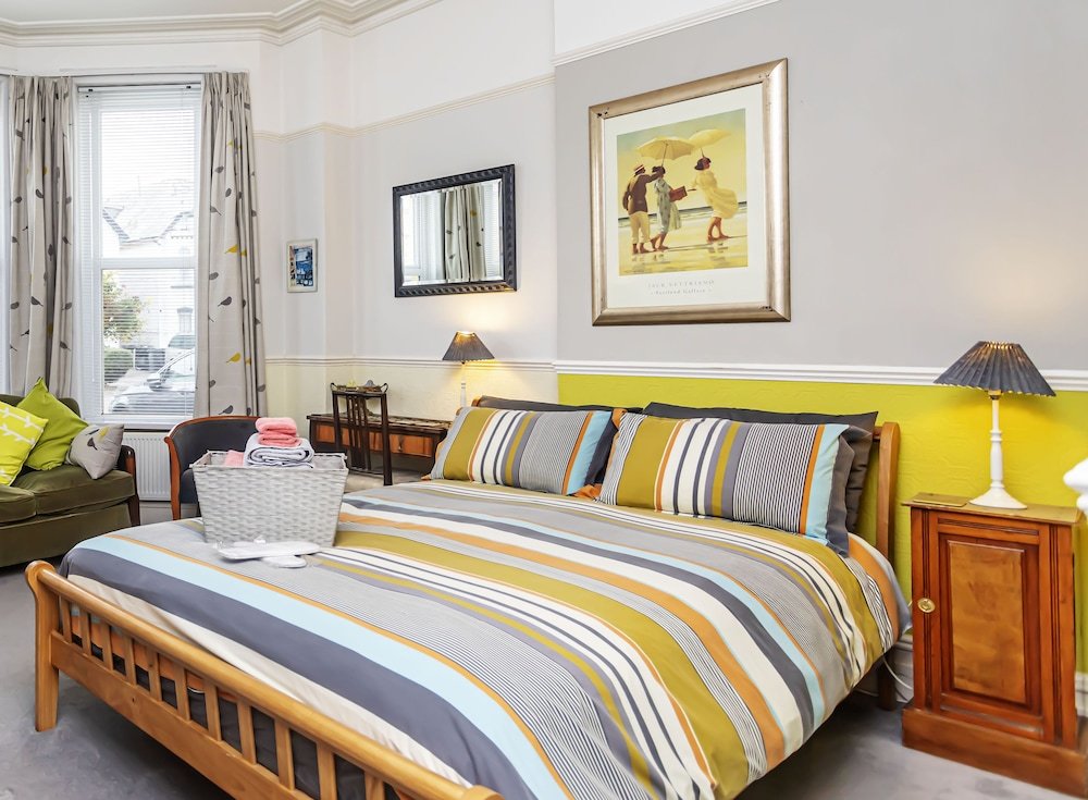 Фото The Ravensbourne Hotel