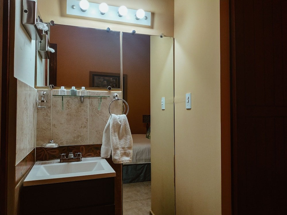 Фото Hotel del Capitán de Puebla Vitrales - Adults Only