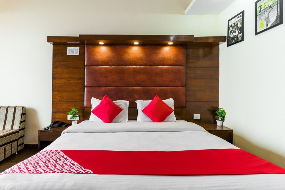 Фото Oyo 7251 Hotel Palazzo
