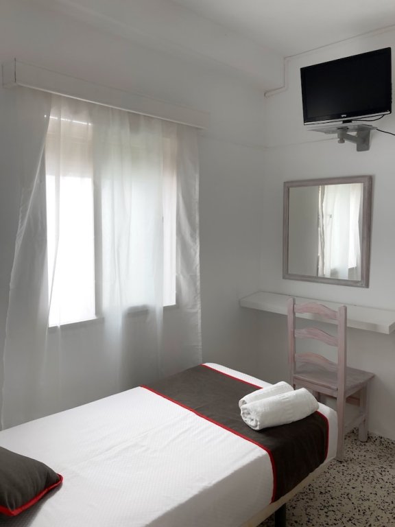 Фото Hostal Paco Marbella