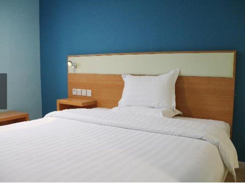 Фото 7 Days Inn Provincial Gymnasium Subway Station Branch