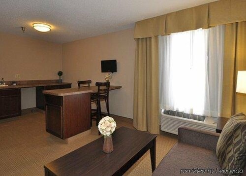 Гостиница Comfort Inn & Suites near Tinley Park Amphitheater