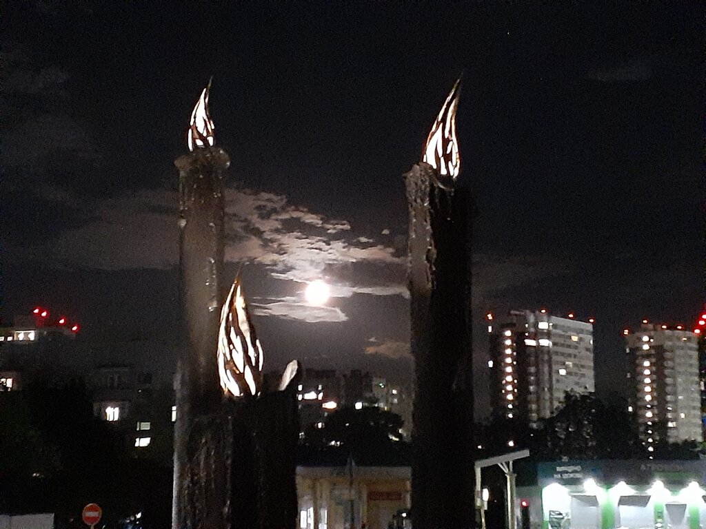 Genre sculpture Три свечи, Anapa, photo