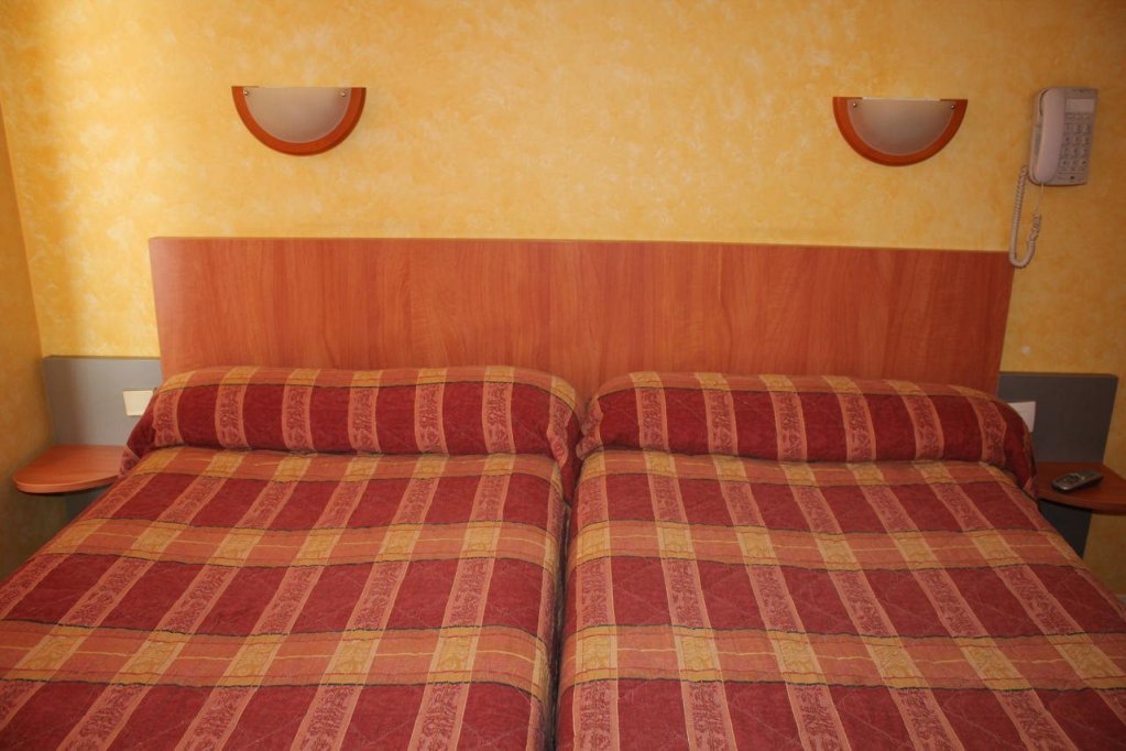 Фото Hotel Little