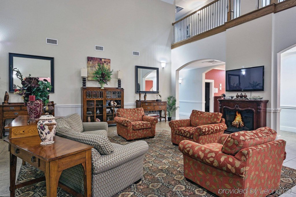 Фото Americas Best Value Inn & Suites Gun Barrel City