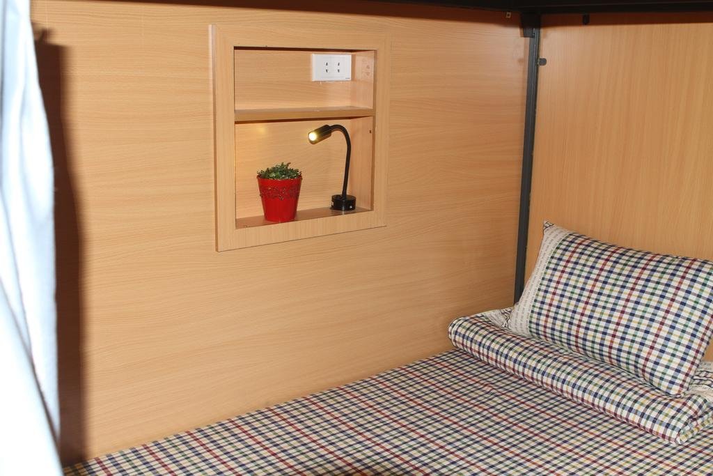 Фото Golden Snake Hostel