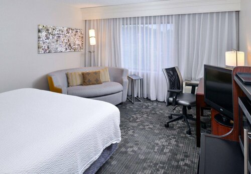 Гостиница Courtyard by Marriott Charlotte/Matthews в Мэтьюзе