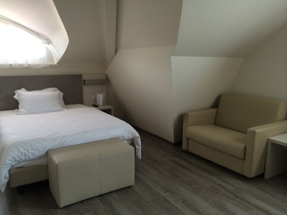 Фото Hotel Préalpina