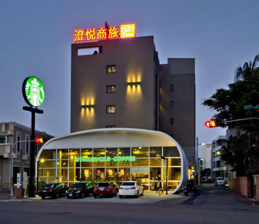 Фото отеля 1