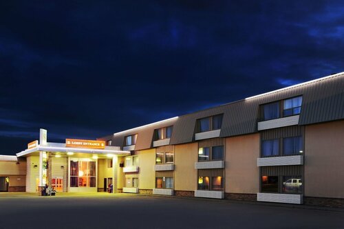 Гостиница Stonebridge Hotel Grande Prairie