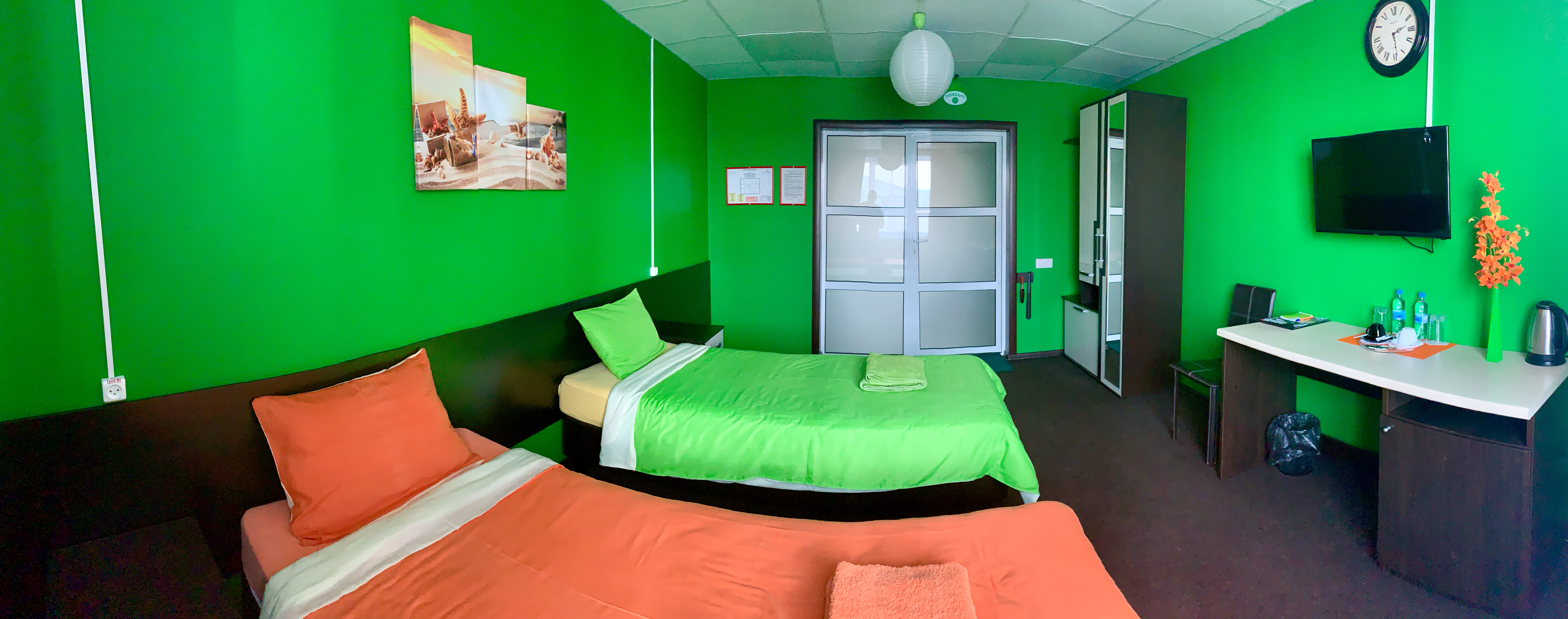 Фото отеля 1