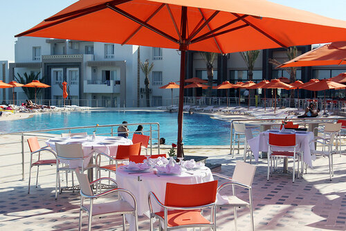 Гостиница Andalucia Beach Hotel & x26; Residence в Бизерте