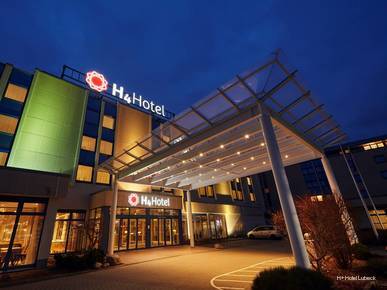 Фото H+ Hotel Lubeck