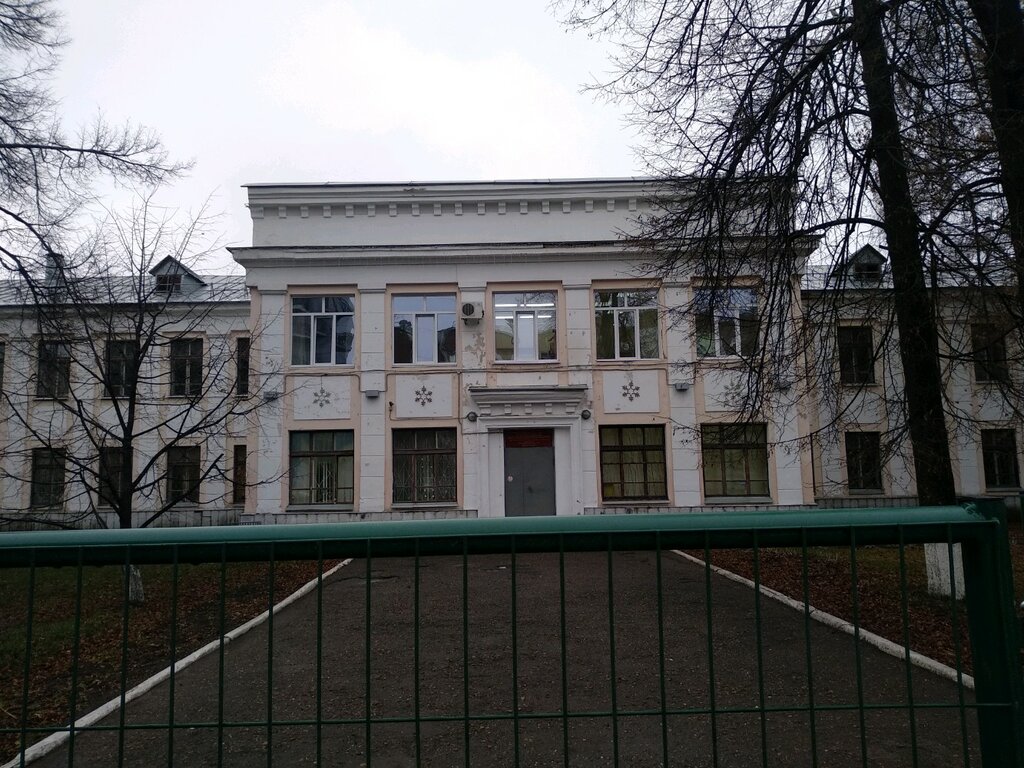 School Srednyaya obshcheobrazovatelnaya shkola s uglublennym izucheniyem otdelnykh predmetov № 90, Izhevsk, photo
