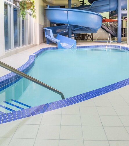 Внешний вид отеля Canmore Inn & Suites в Канморе, фото 5