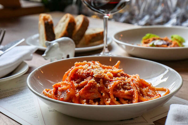 Фото 1 Hotel Toronto