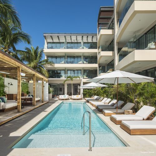 Фото 1 Hotel Toronto