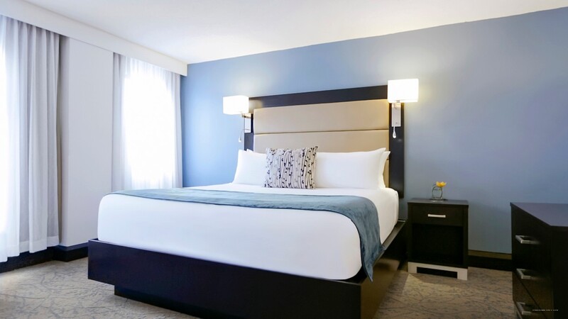 Фото Ottawa Embassy Hotel & Suites