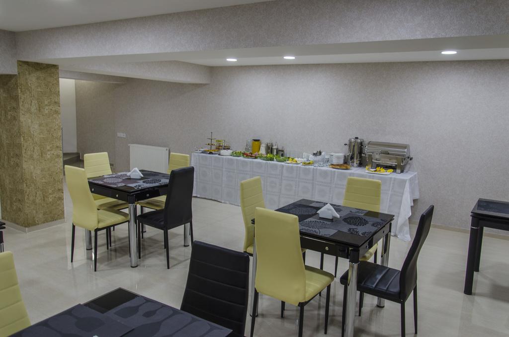 Фото Hotel Voyager