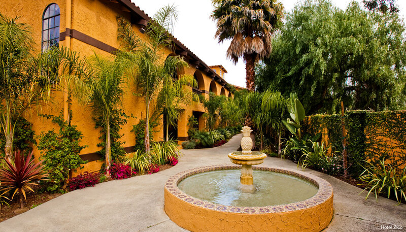 Фото отеля 1