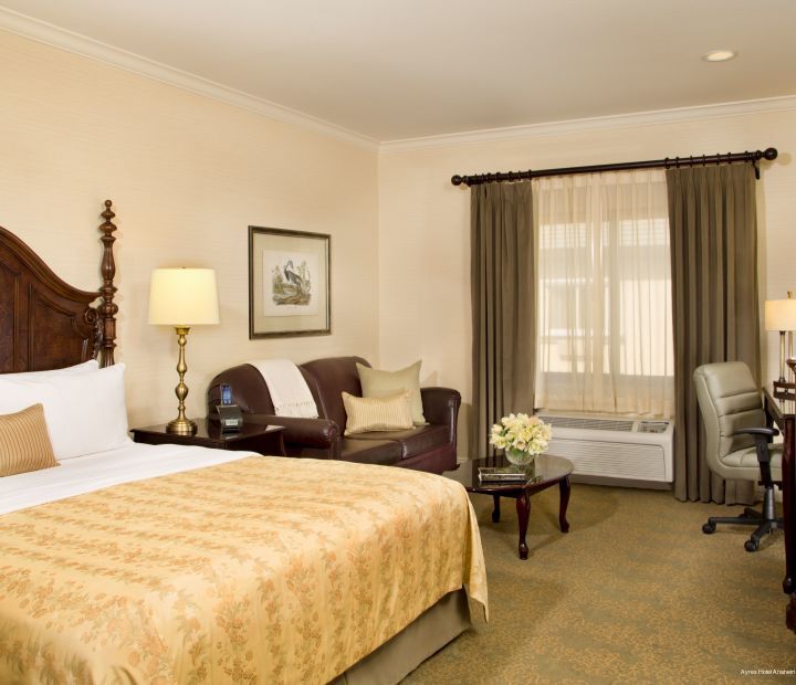 Фото Ayres Hotel Anaheim