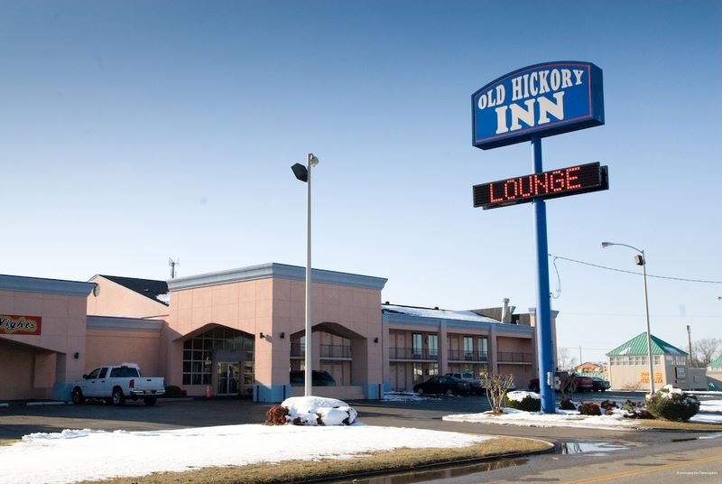 Фото Americana Inn Farmingdale