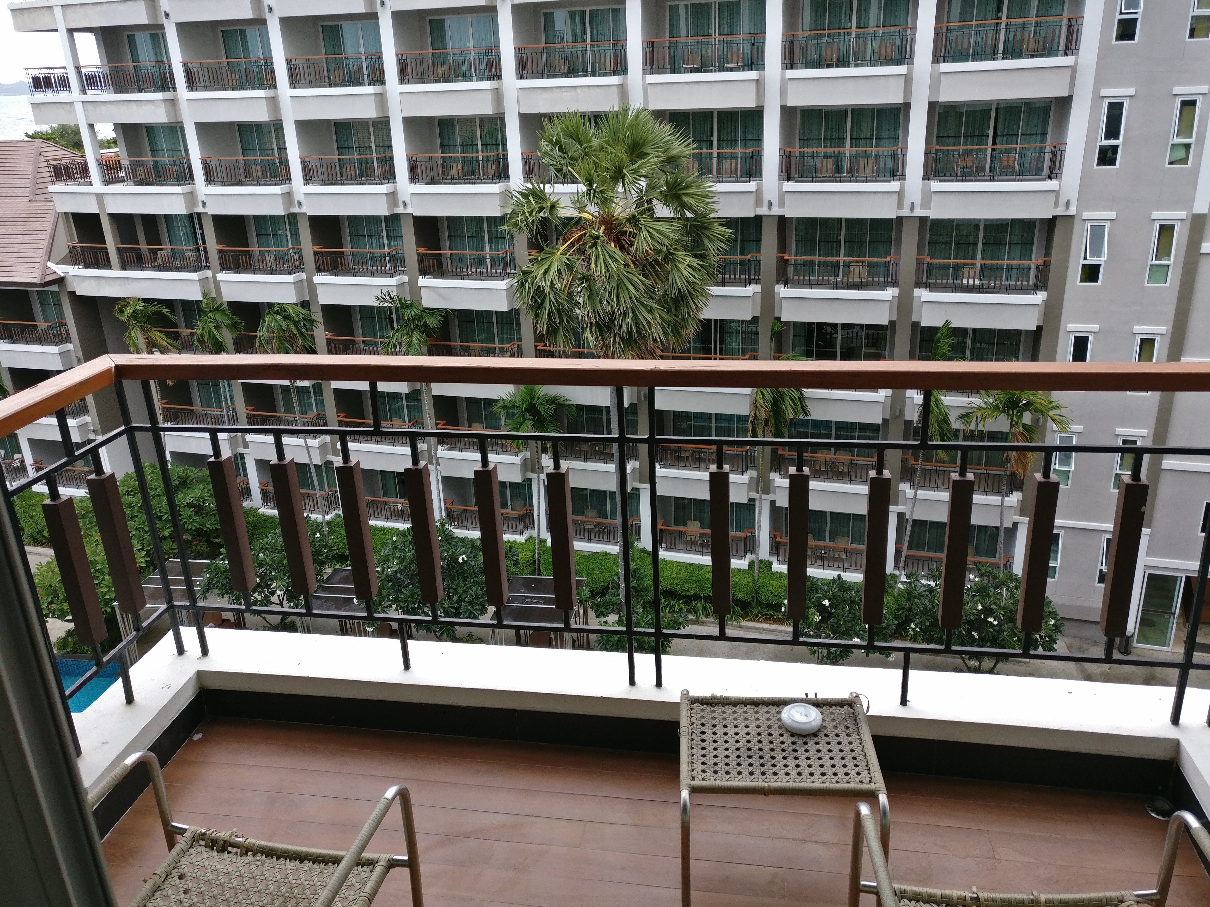 Фото Welcome World Beachfront Resort