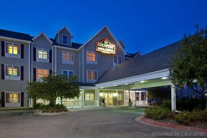 Гостиница Holiday Inn Express and Suites Omaha-120th & Maple