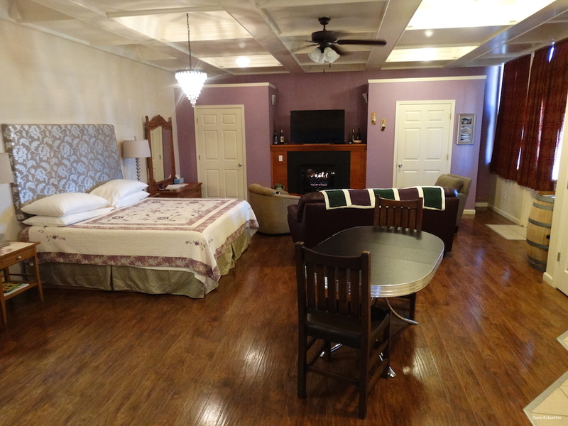 Фото Davie School Inn