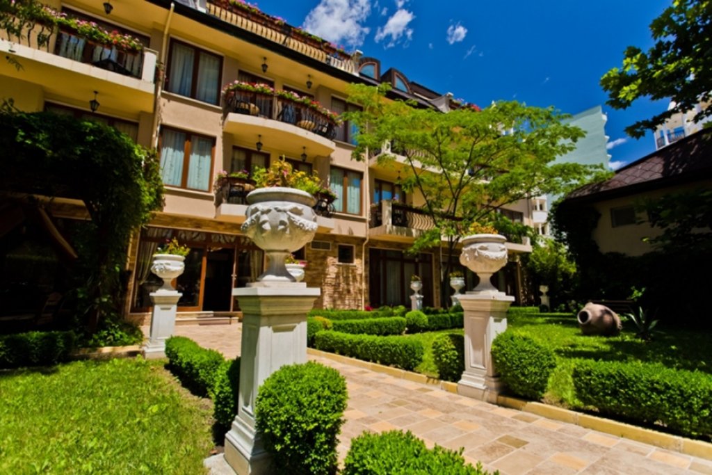 Фото Golden Pearl Hotel