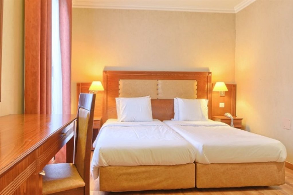 Фото 121 Paris Hotel