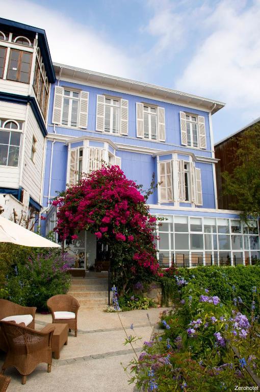 Фото отеля 1