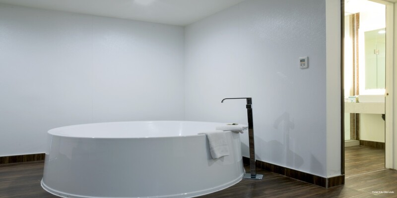 Фото Hotel Xilo Glendale