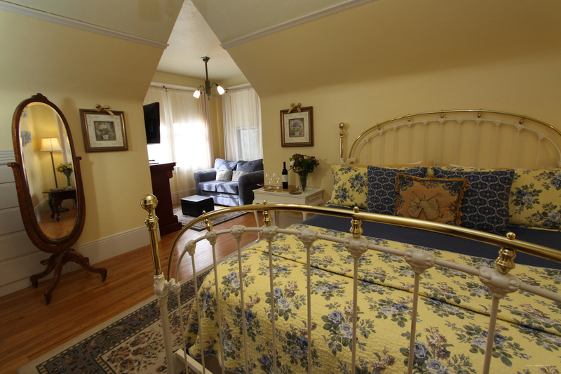 Фото Kelley & Young Wine Garden Inn