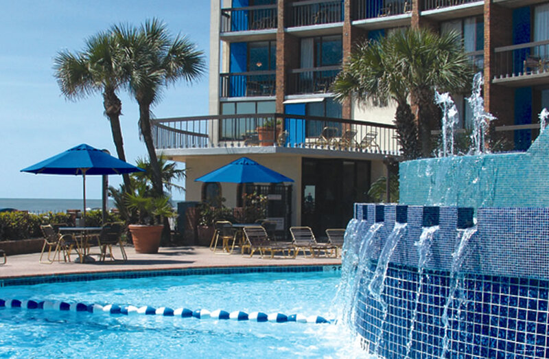Фото Commodore on the Beach