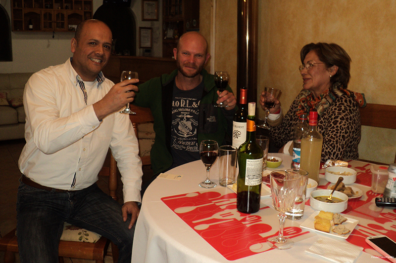 Фото Hostal Casa Familia