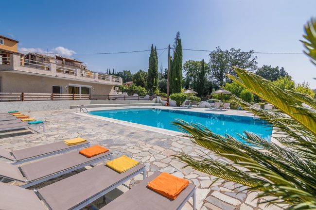 Фото Dominoes Aparthotel