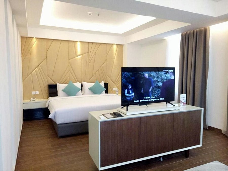 Фото Golden Tulip Essential Makassar