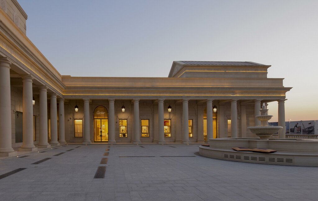 متجر مجوهرات Cartier 21 High Street Katara ، الدوحة، صورة