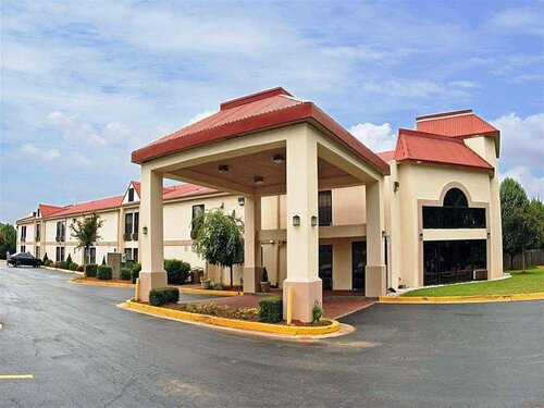 Внешний вид отеля Motel 6 Suwanee, Ga - Gwinnett Center в Сувани, фото 1