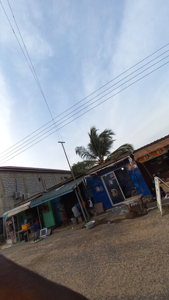 Home goods store Edzabeth Hardware Shop, Accra, photo