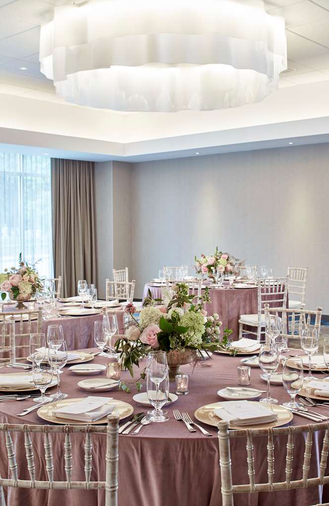 Фото Hilton Garden Inn Rochester/University & Medical Center