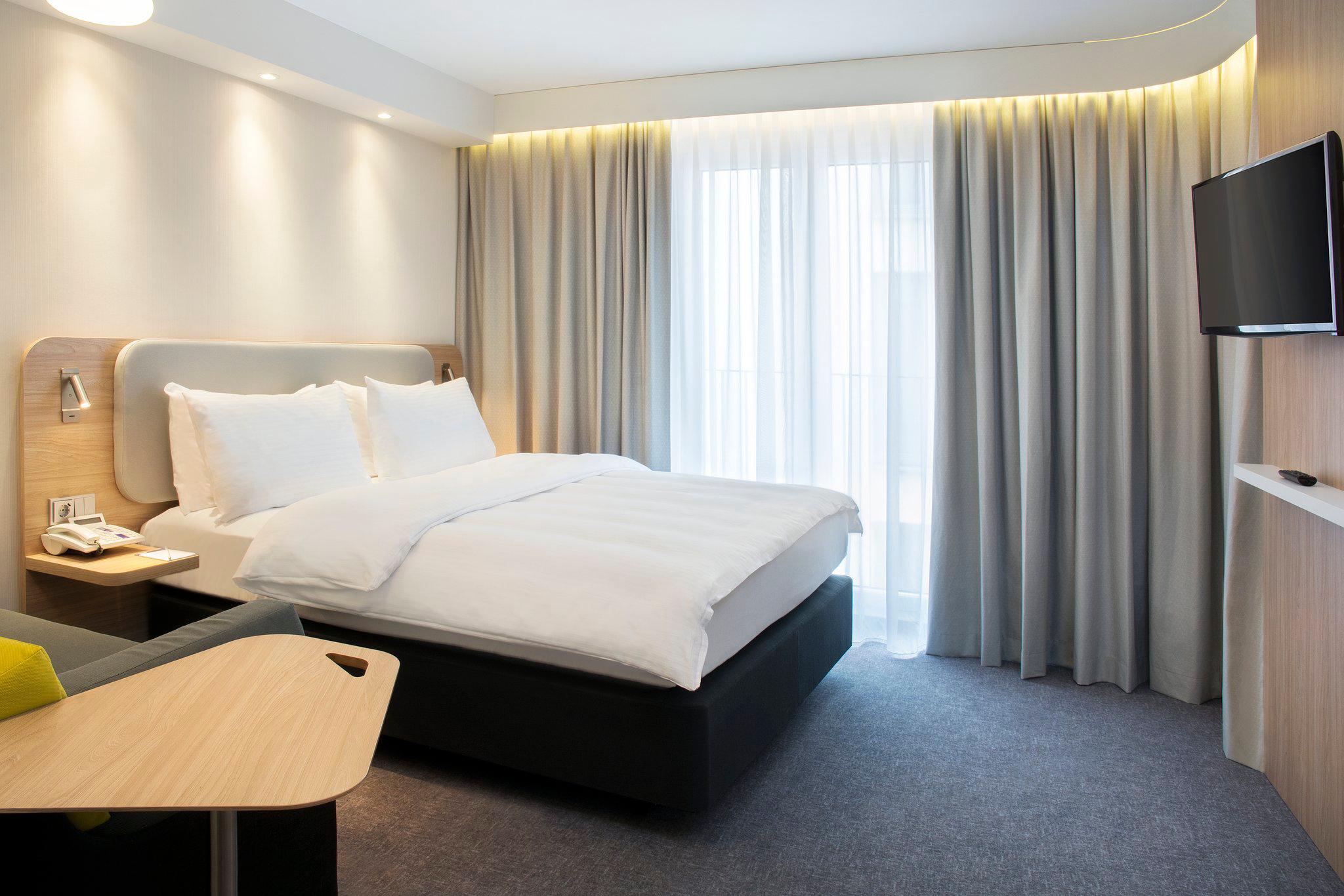 Фото Holiday Inn Express Baden-Baden, an Ihg Hotel