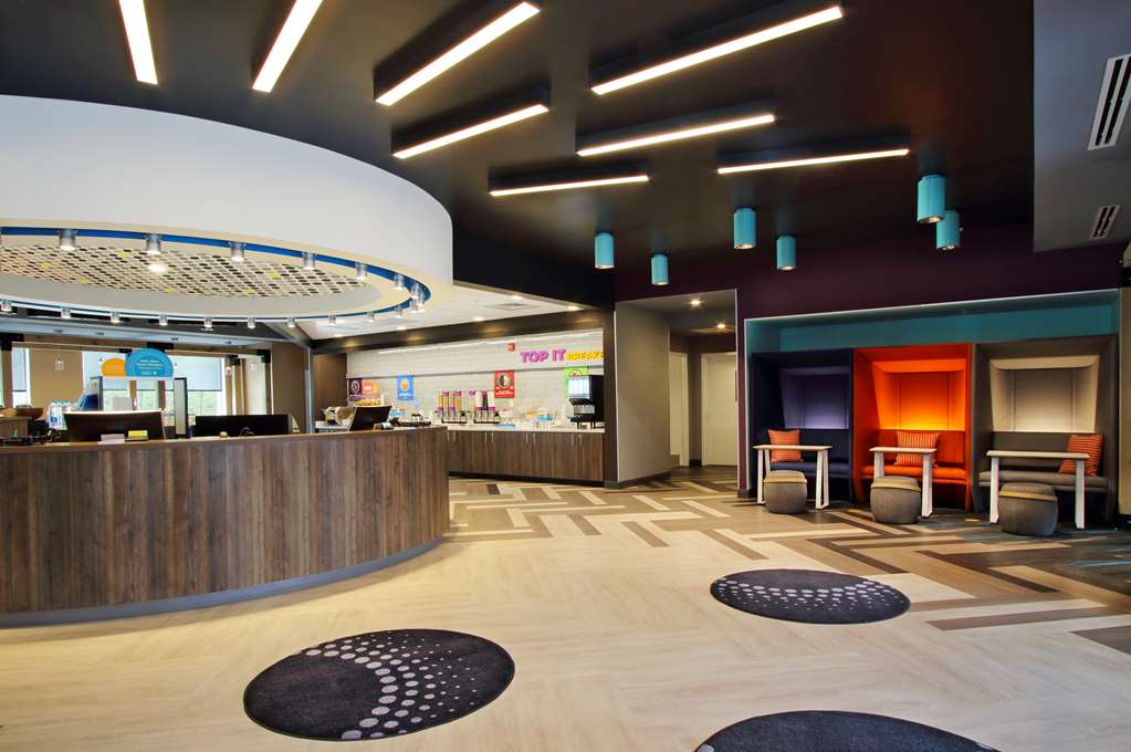Фото Tru by Hilton Meridian