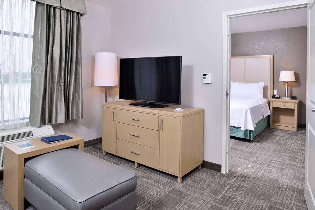 Фото Homewood Suites by Hilton Des Moines Airport